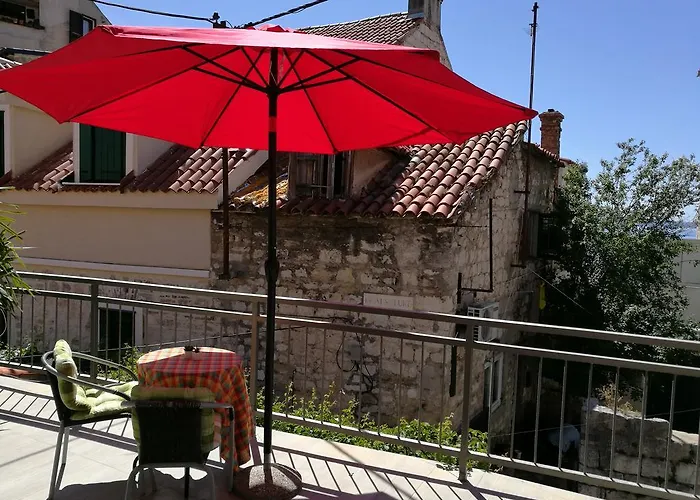 Paradise Apartment With Big Sunny Terrace In The Old Town, Few Meters From The Sea & Riva Promenade
