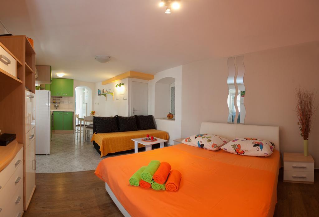 Paradise With Big Sunny Terrace In The Old Town, Few Meters From The Sea & Riva Promenade Apartment