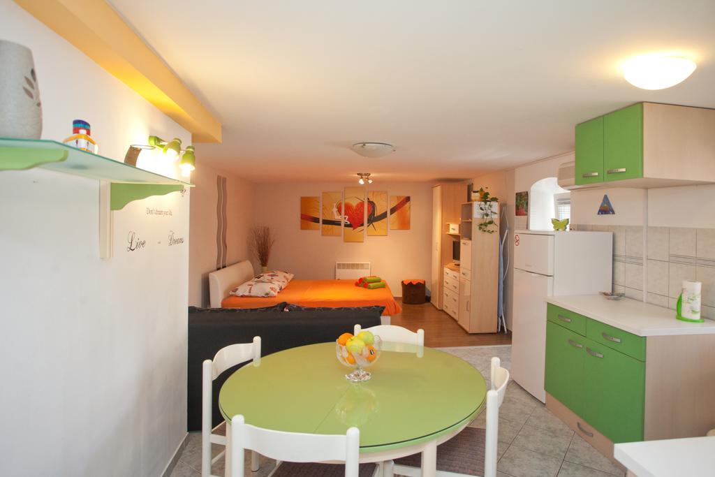 Apartment Paradise With Big Sunny Terrace In The Old Town, Few Meters From The Sea & Riva Promenade