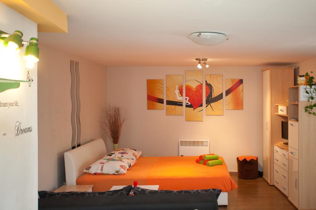 Apartment Paradise With Big Sunny Terrace In The Old Town, Few Meters From The Sea & Riva Promenade